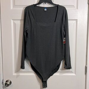 NWT - Old Navy Women’s Gray Long Sleeved Square Neck Bodysuit Size XXL
